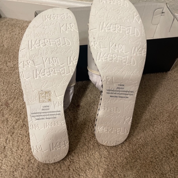 Sandals - Picture 2 of 5